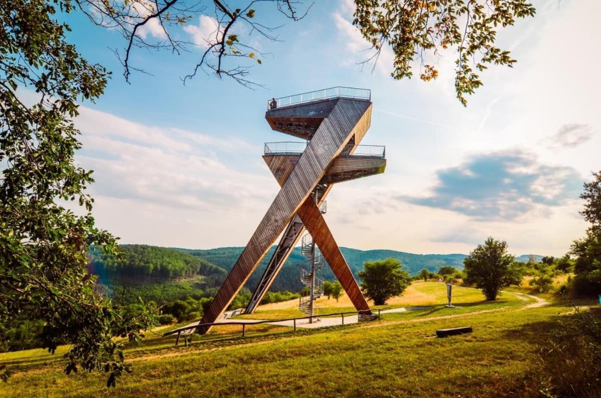 Hotel Lidovy Dum Бзенец Экстерьер фото