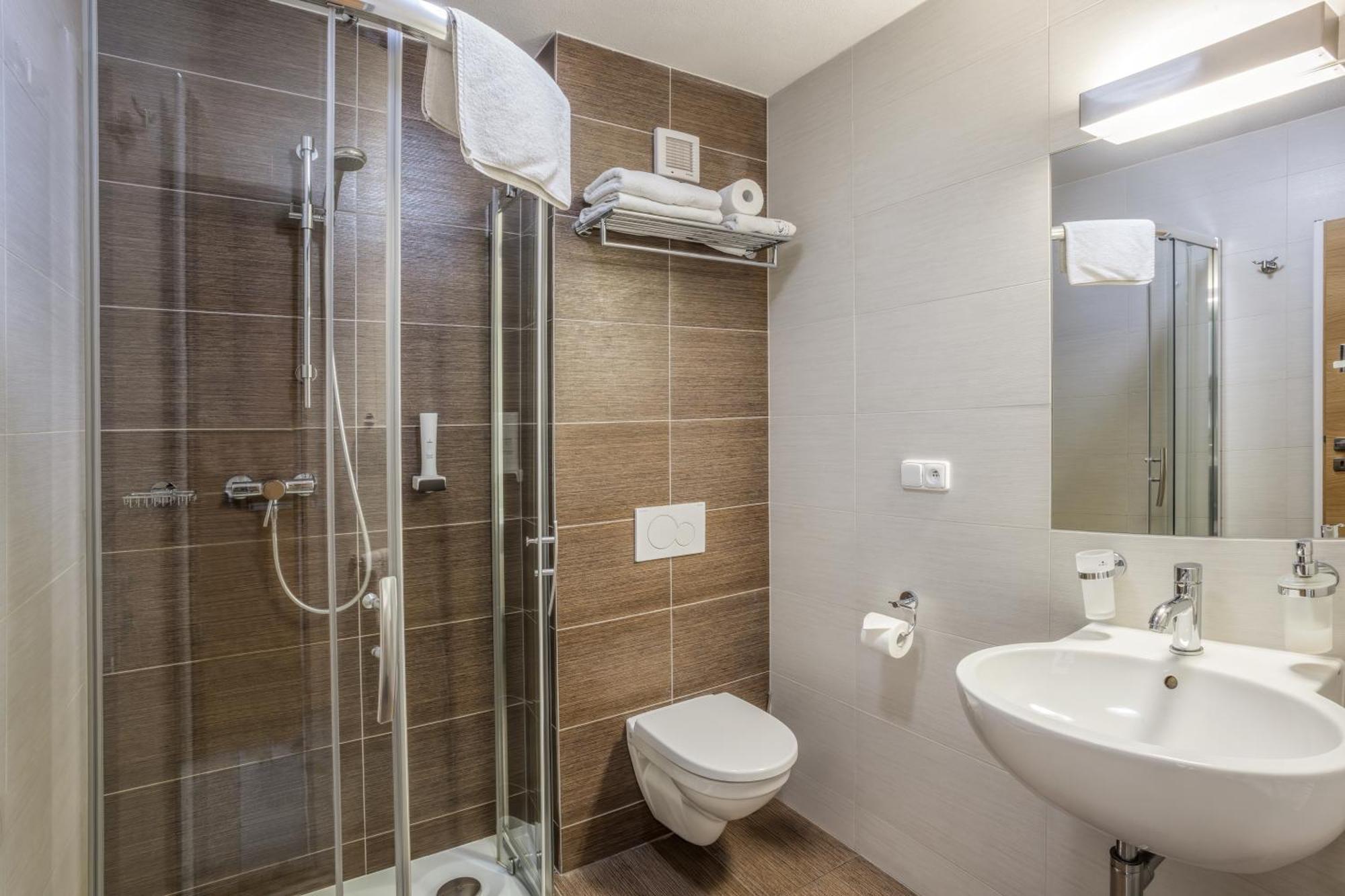 Hotel Lidovy Dum Бзенец Экстерьер фото